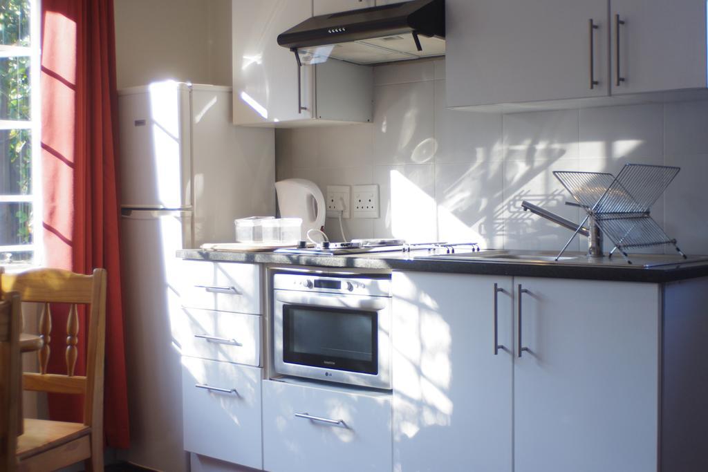 Pepper Tree Guest House Rivonia ساندتون المظهر الخارجي الصورة