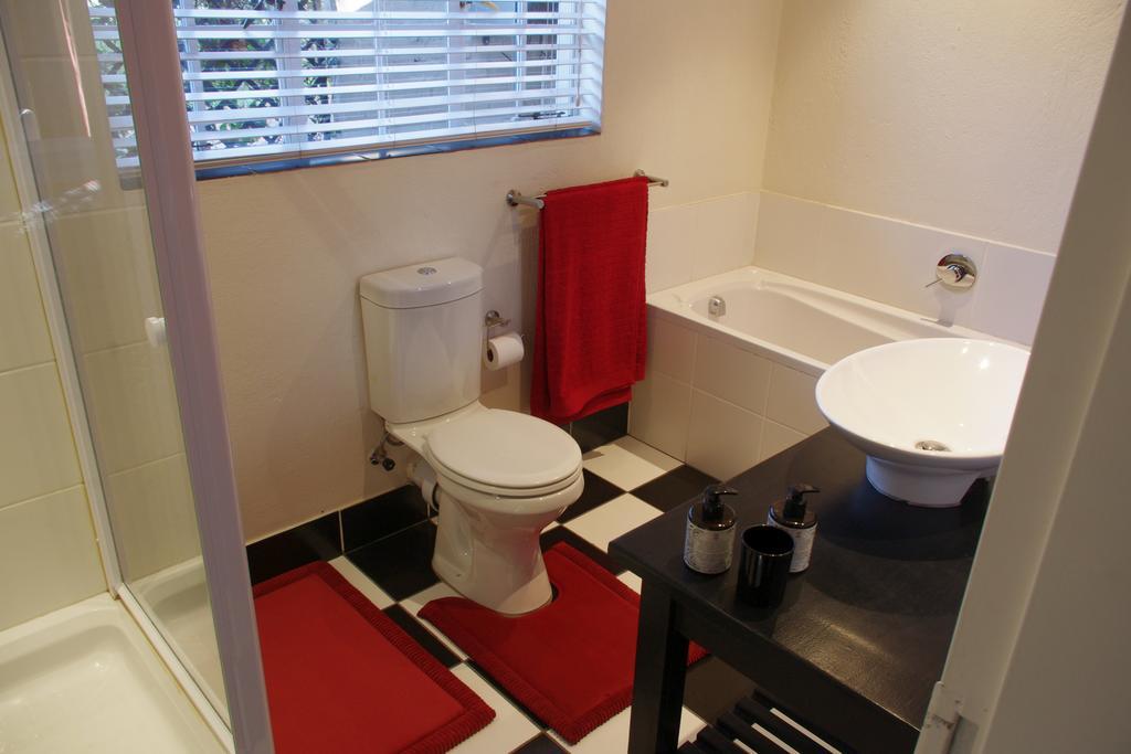 Pepper Tree Guest House Rivonia ساندتون المظهر الخارجي الصورة