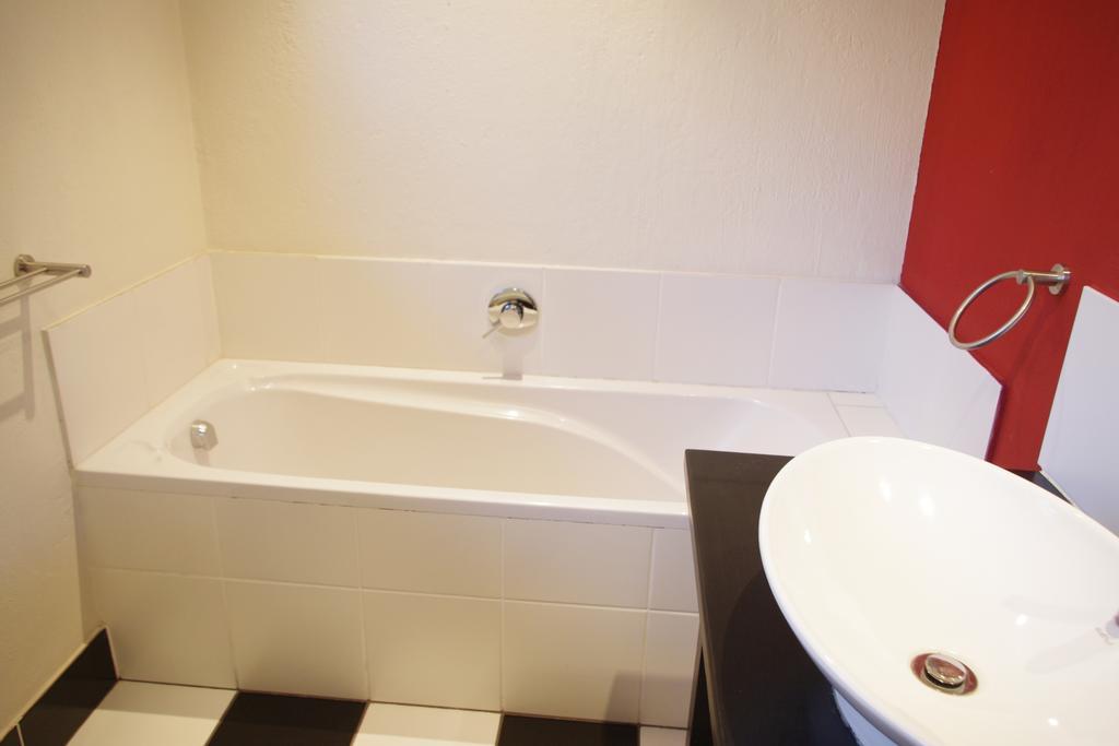 Pepper Tree Guest House Rivonia ساندتون المظهر الخارجي الصورة